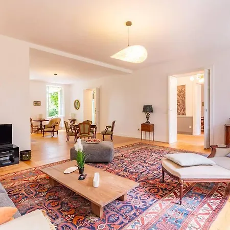 Demeure Bajou - Piscine Privee - Parc Arbore בית נופש *