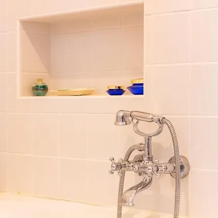 Demeure Bajou - Piscine Privee - Parc Arbore