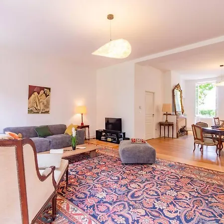 Demeure Bajou - Piscine Privee - Parc Arbore Holiday home