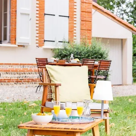 Holiday home Demeure Bajou - Piscine Privee - Parc Arbore *